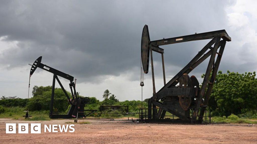 Donald Trump threatens US tariffs on countries buying Venezuelan oil news